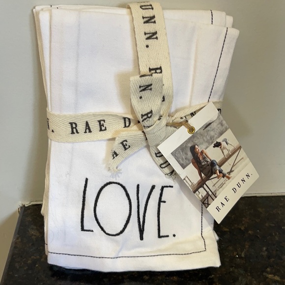 Rae Dunn - LOVE - napkins - Picture 1 of 1